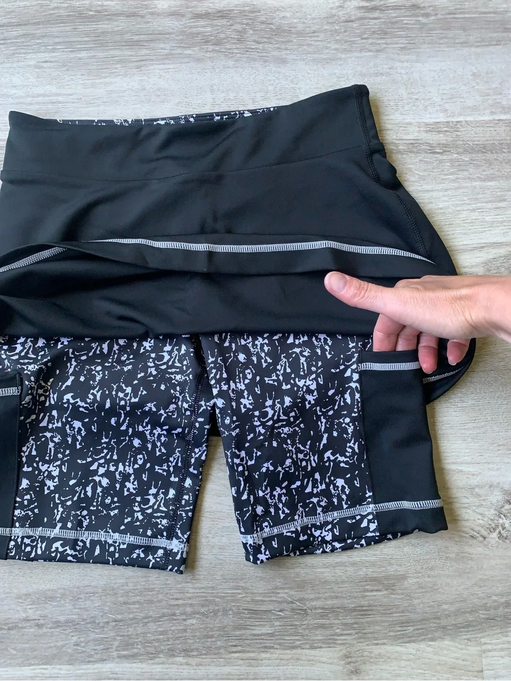 NWT. Nike Girls' Dri-FIT Icon Clash 2-in-1 Training Skirt large